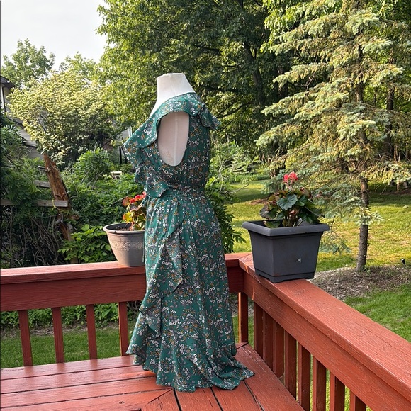 NWOT Max Studio Green Asymmetrical Sundress with Flutter Sleeves - Picture 2 of 13